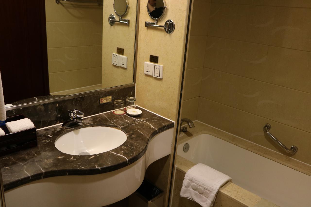 Rongjiang Hotel Jieyang Eksteriør billede